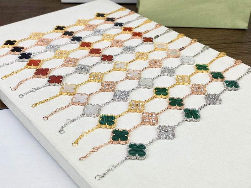 Van Cleef & Arpels bracelet 12yxq21